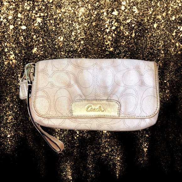 COACH Penelope Gold Metallic & Tan Linen, Gold Leather Clutch/Wristlet Small Bag - Picture 1 of 11